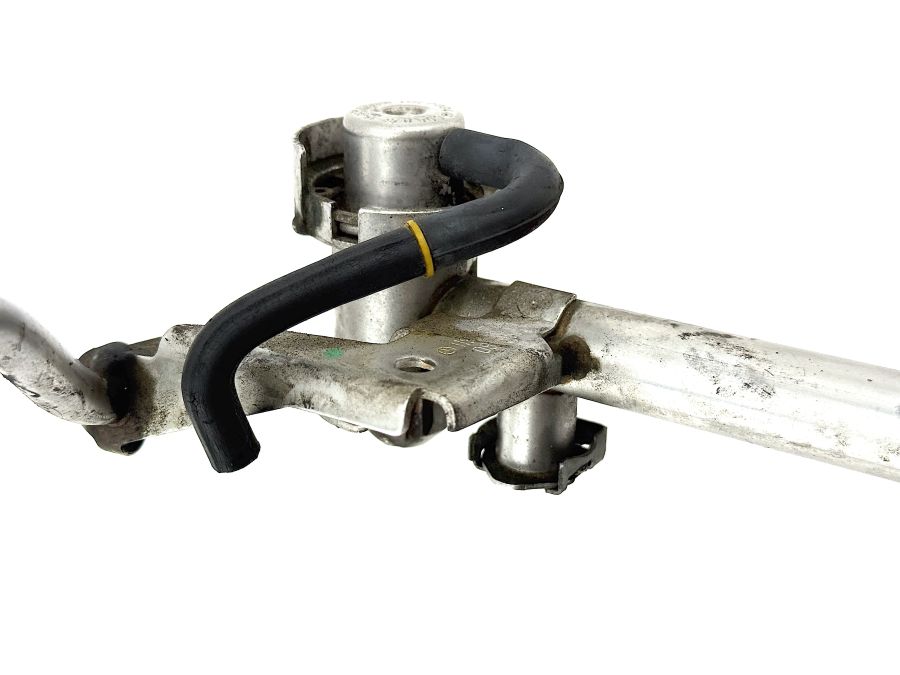 1190700895 | Mercedes SL500 | R129 Fuel injection rail