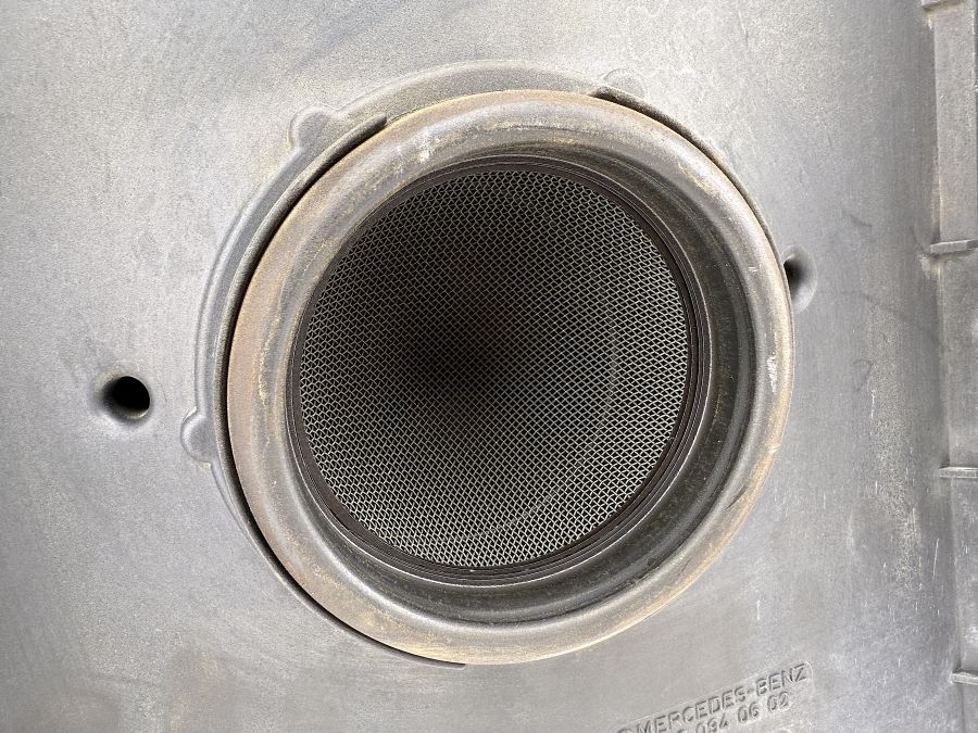 1190940602 0030946104 | Mercedes SL500 | R129 Engine air intake filter box