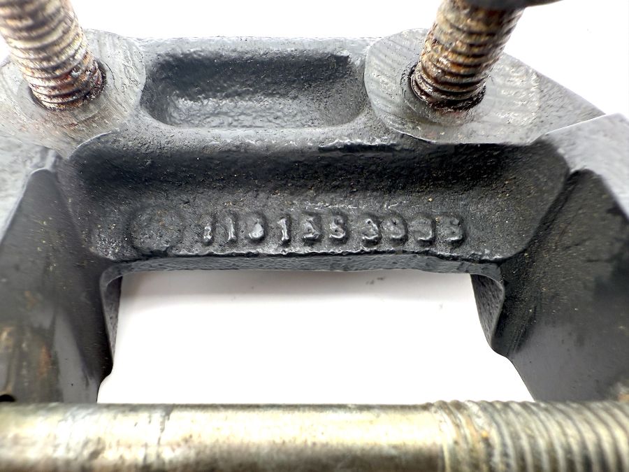 1191553235 1191553935 | Mercedes SL500 | R129 Alternator holder mount