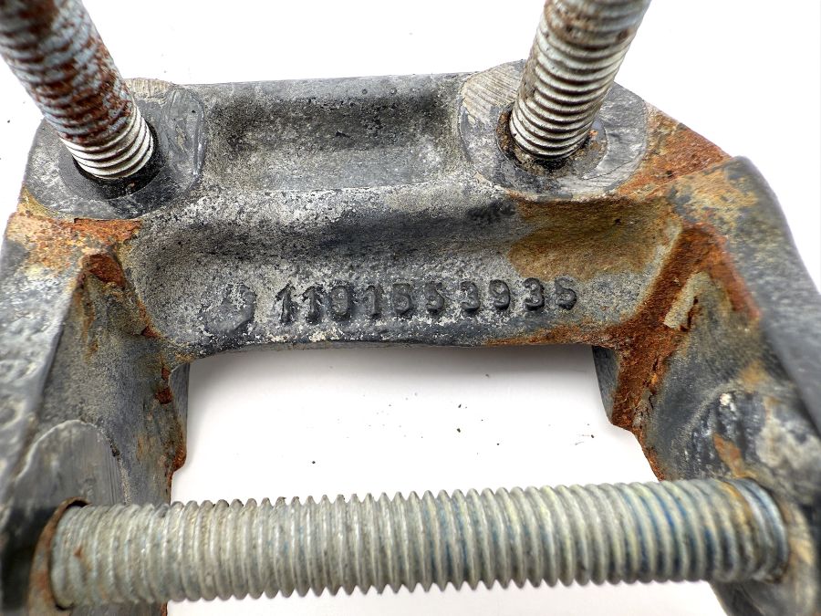 1191553935 1191553935 | Mercedes SL500 | R129 Alternator holder mounts