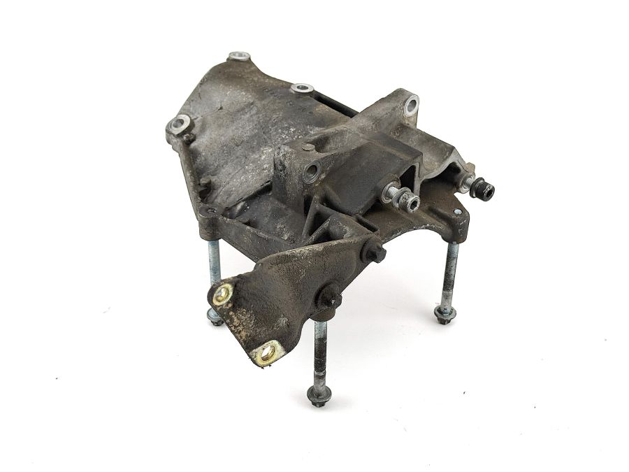 1192361830 | Mercedes SL500 | R129 Air conditioner compressor mounting bracket