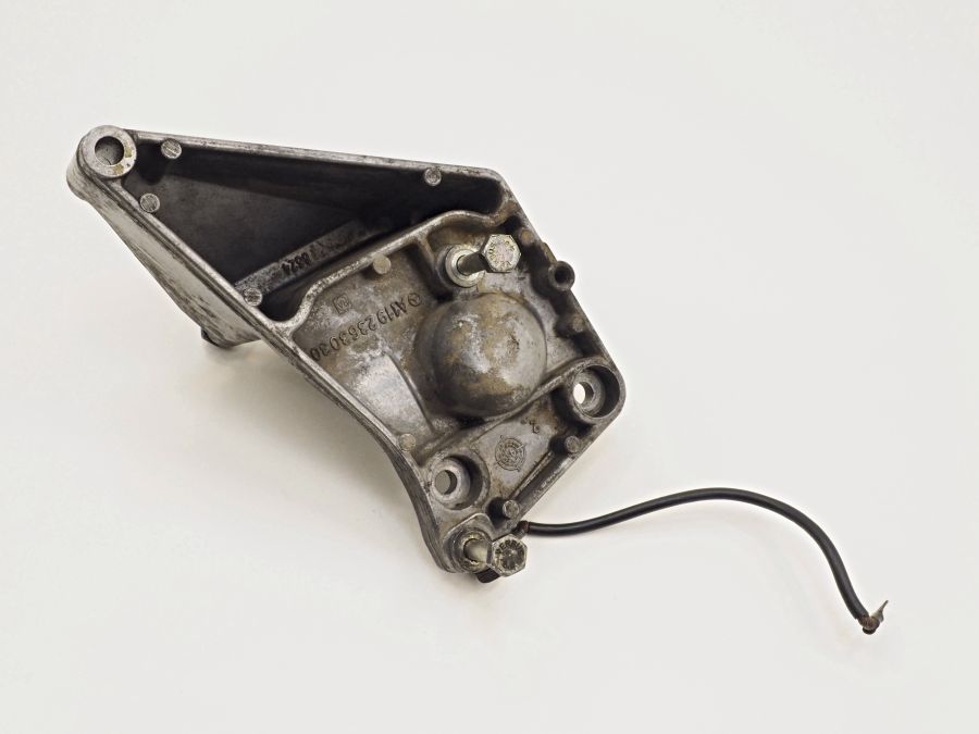 1192363030 | Mercedes SL500 | R129 Power steering pump mounting bracket