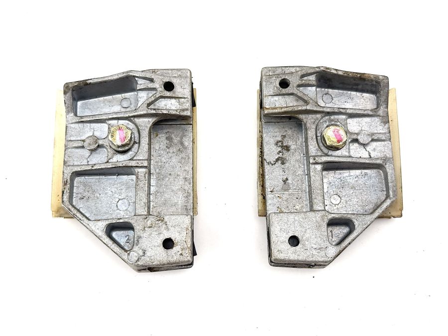 1247250132 1247250232 | Mercedes 300SL-24 | R129 Door window guide