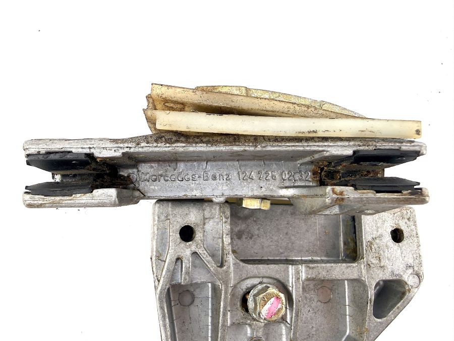 1247250132 1247250232 | Mercedes 300SL-24 | R129 Door window guide