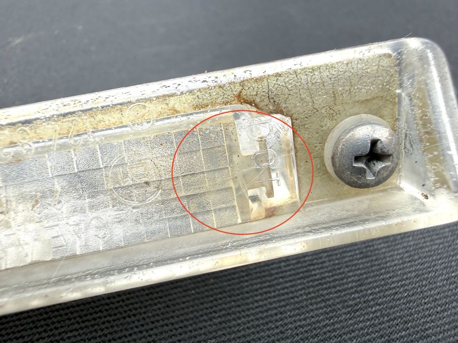 1248200756 124820075664 | Mercedes 300SL-24 | R129 License plate lamp