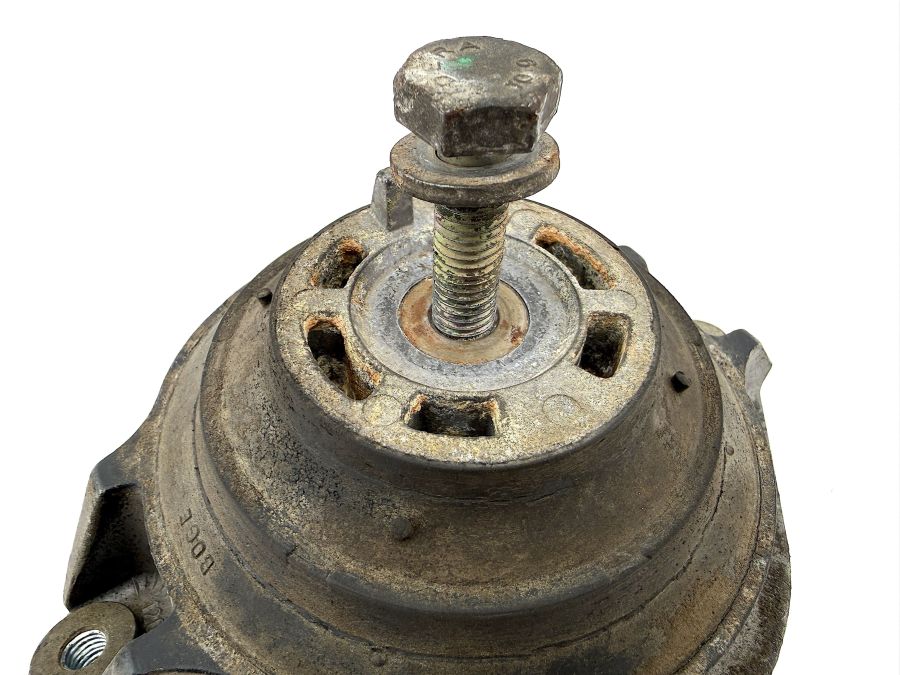 1292400817 | Mercedes 300SL-24 | R129 Engine mount