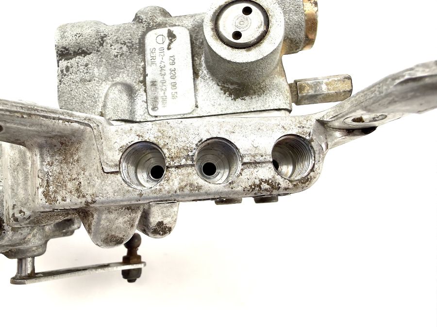 1293200058 1293270189 1243200058 | Mercedes 300SL-24 | R129 Front self leveling control valve