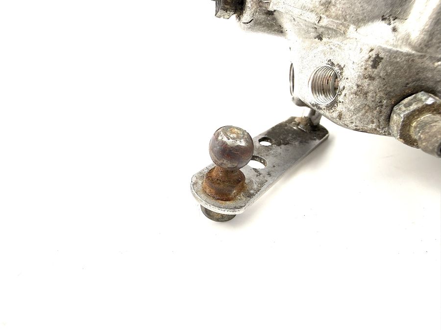 1293200058 1293270189 1243200058 | Mercedes 300SL-24 | R129 Front self leveling control valve