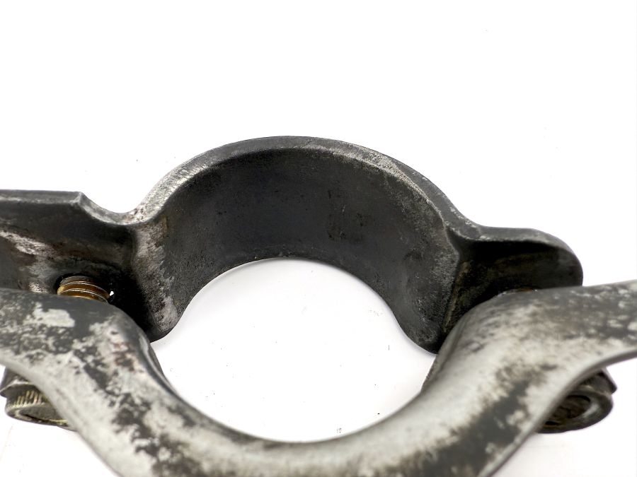 1293230026 1293230126 2013232340 | Mercedes SL500 | R129 Front stabilizer bar brackets 1293230026 1293230126 2013232340 | Mercedes SL500 | R129 Front stabilizer bar brackets