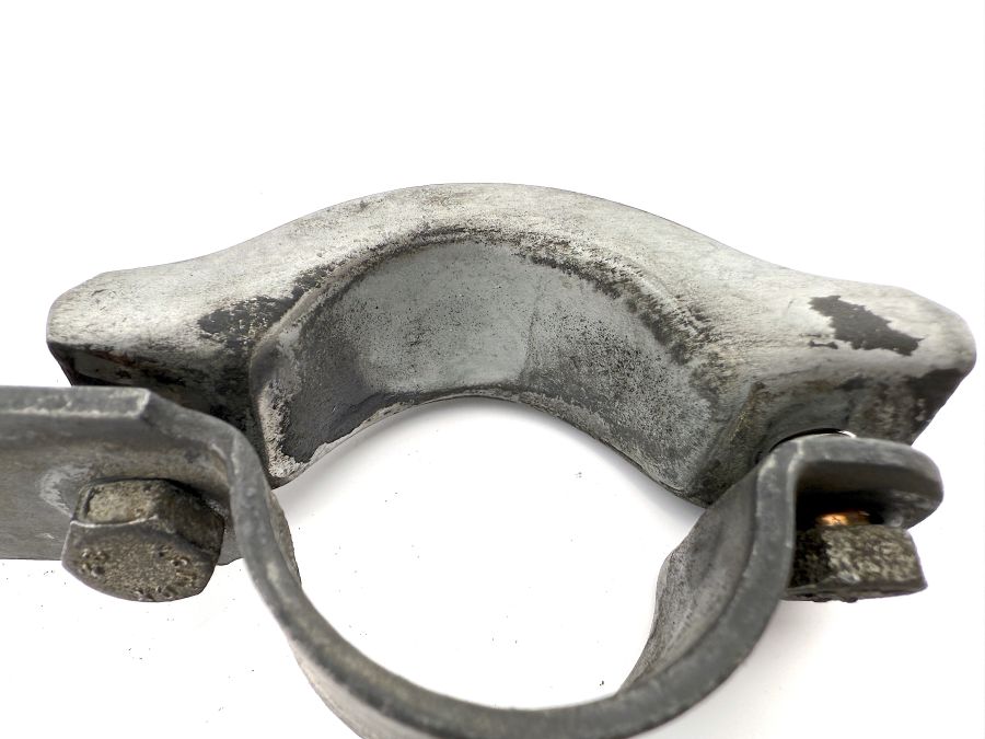 1293230026 1293230126 2013232340 | Mercedes SL500 | R129 Front stabilizer bar brackets 1293230026 1293230126 2013232340 | Mercedes SL500 | R129 Front stabilizer bar brackets