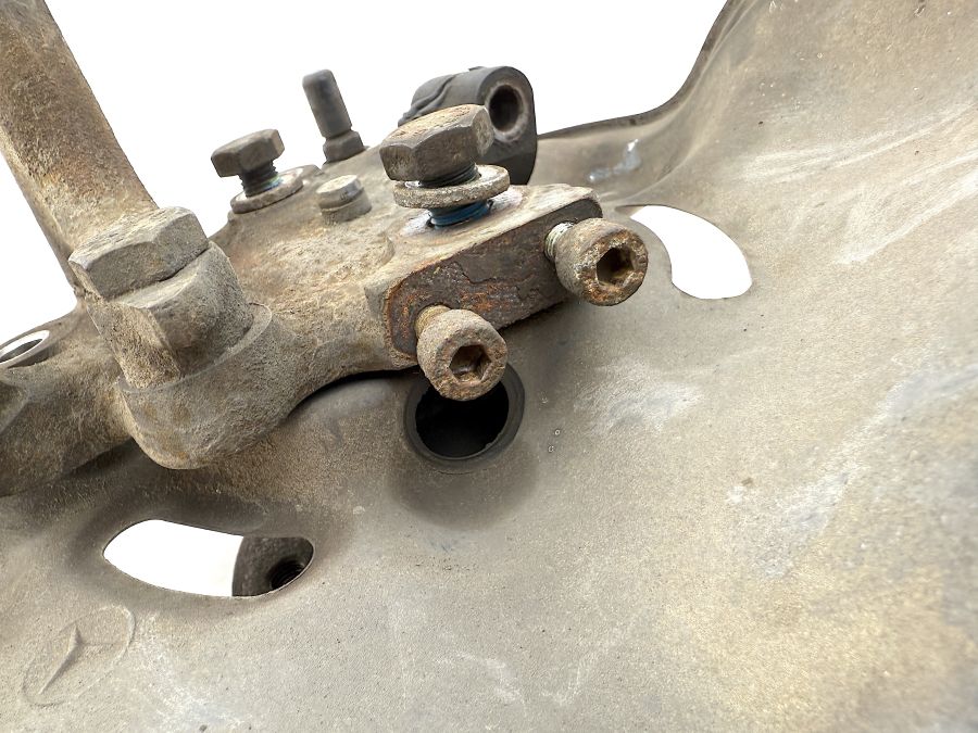 1293300320 1293320620 1293300525 | Mercedes SL500 | R129 Steering knuckle front right