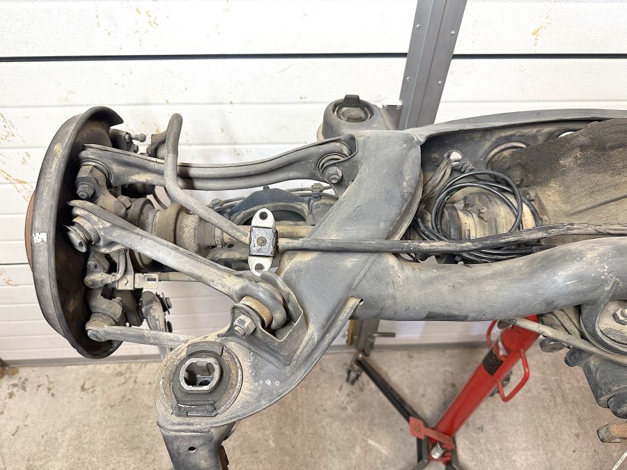 1293501508 1293504914 1293506110 | Mercedes SL500 | R129 Rear subframe 1293501508 1293504914 1293506110 | Mercedes SL500 | R129 Rear subframe