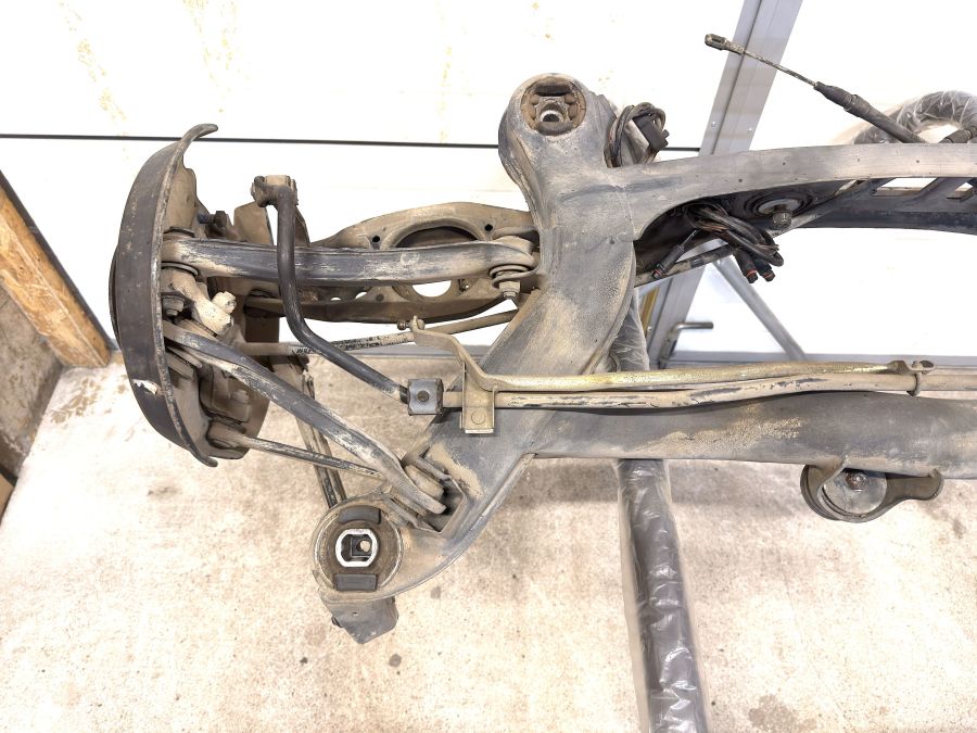 1293501508 2013502032 2013502132 | Mercedes 300SL-24 | R129 Rear subframe
