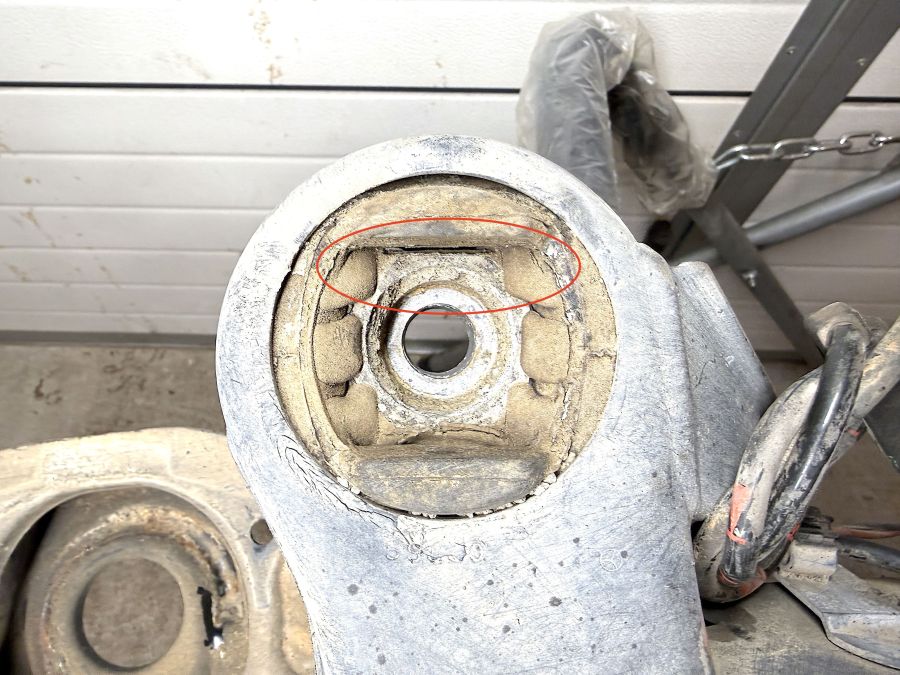 1293501508 2013502032 2013502132 | Mercedes 300SL-24 | R129 Rear subframe