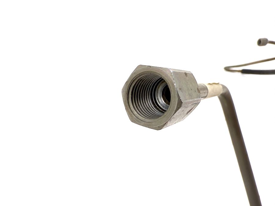 1294702575 | Mercedes SL500 | R129 Fuel line