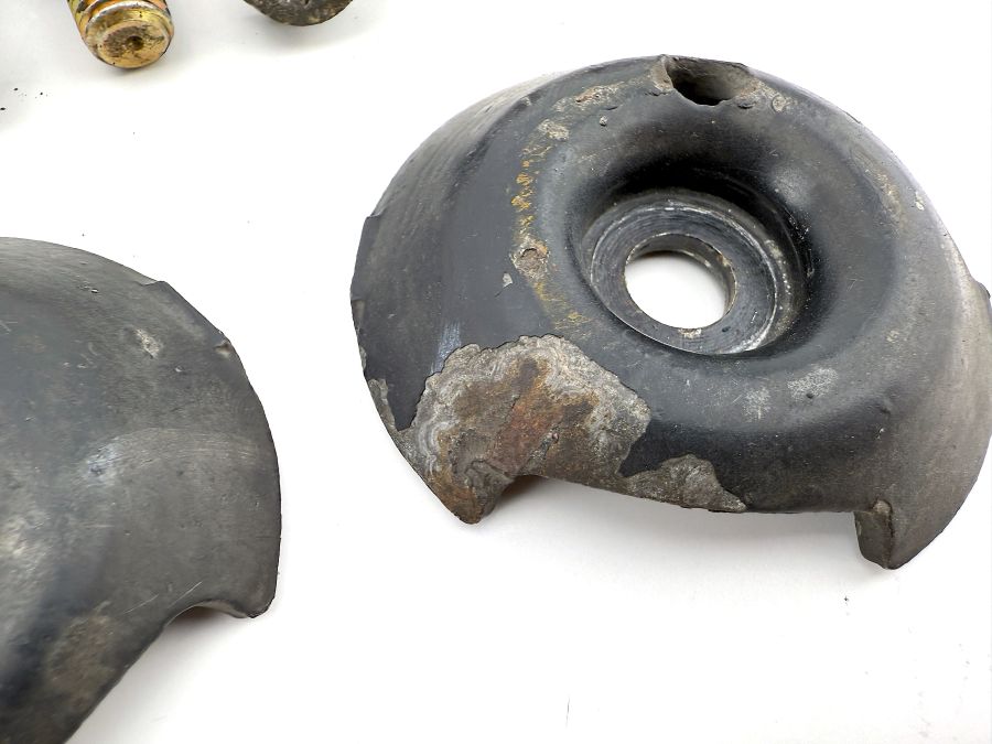 1295240088 1295240176 0019902512 | Mercedes SL500 | R129 Stabilizer struts cover plates with bolts