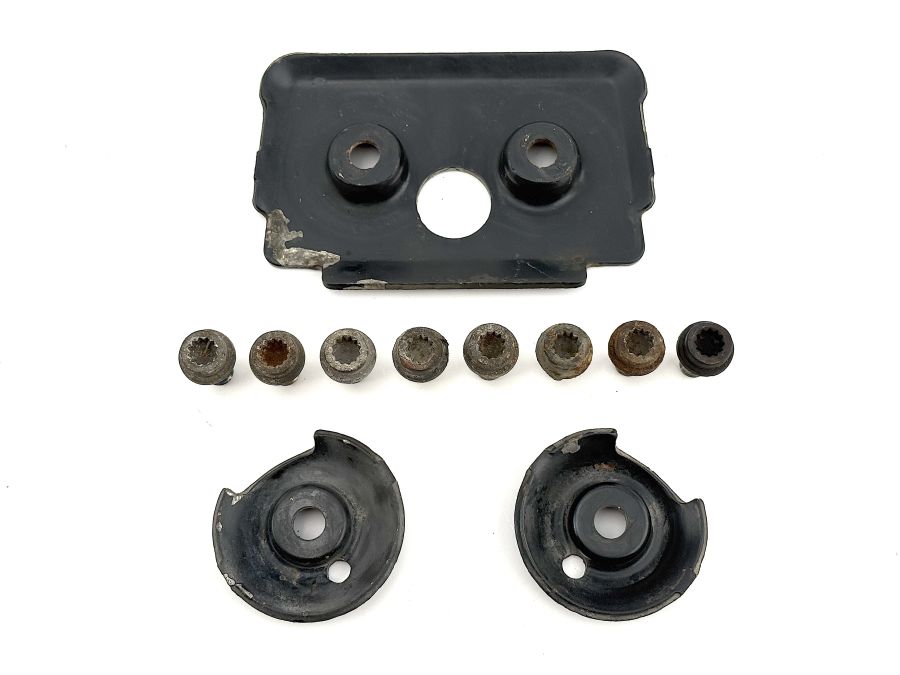 1295240088 1295240176 0019902512 | Mercedes SL500 | R129 Stabilizer struts cover plates with bolts