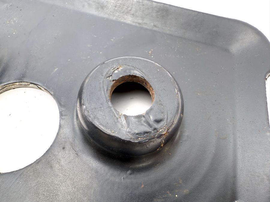 1295240088 1295240176 0019902512 | Mercedes SL500 | R129 Stabilizer struts cover plates with bolts