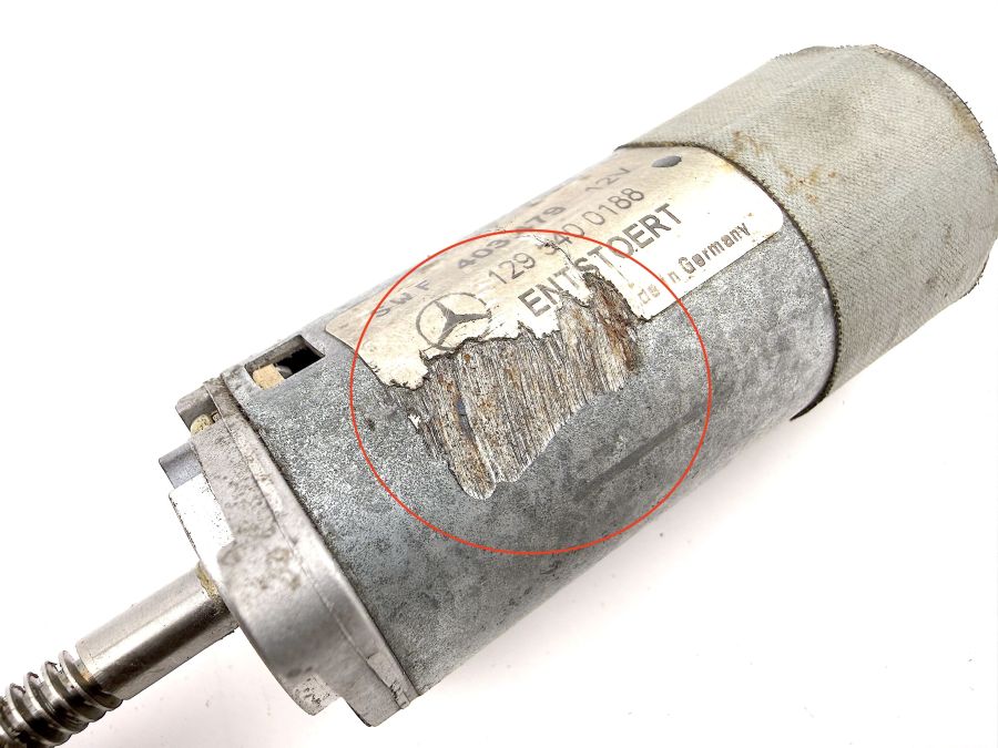 1295400188 | Mercedes 300SL-24 | R129 Steering column tilt motor