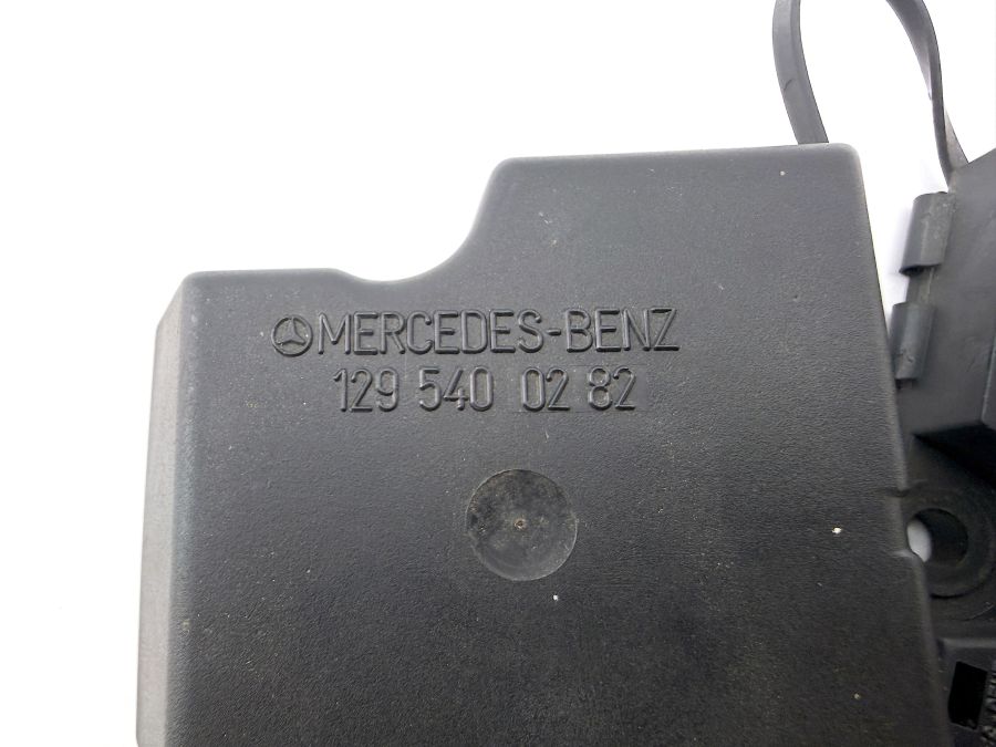 1295400350 1295400282 1245401450 | Mercedes 300SL-24 | R129 Under hood fuse box
