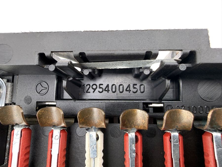 1295400450 0005460285 | Mercedes 300SL-24 | R129 Rear Fuse Box