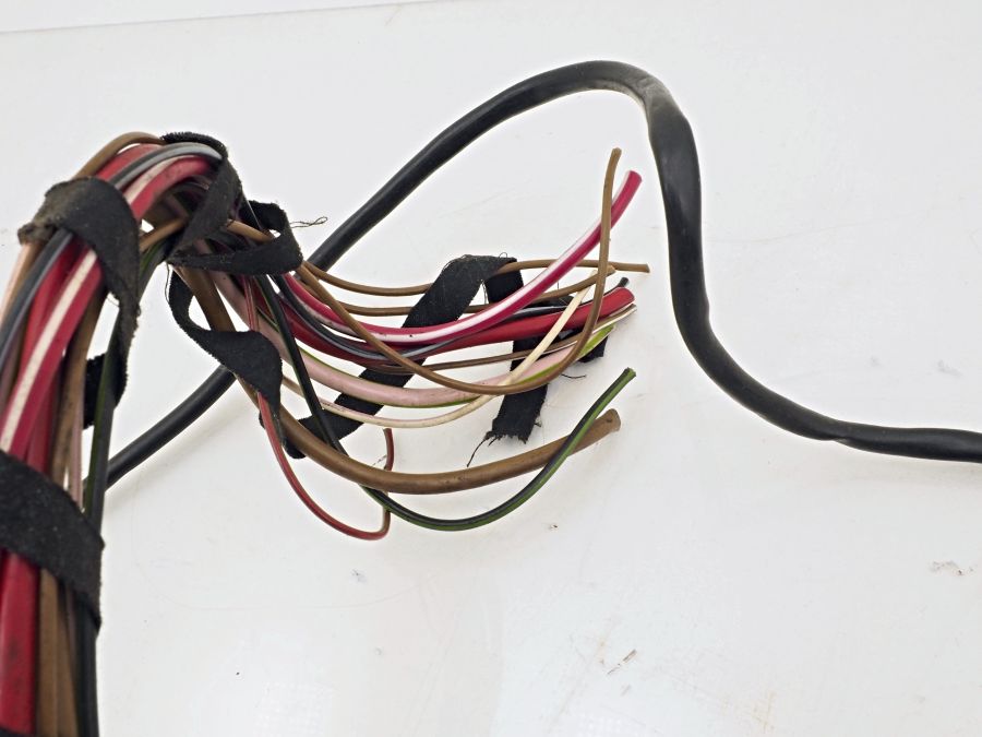 1295400550 1295400082 | Mercedes 500SL | R129 Fuse box cable connectors