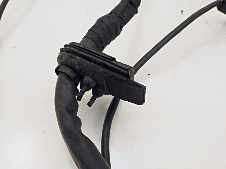 1295400550 1295400082 | Mercedes 500SL | R129 Fuse box cable connectors