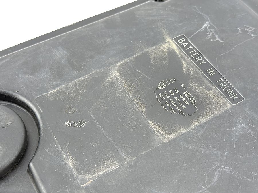 1295400682 1405844321 | Mercedes SL500 | R129 Ecu fuse box control module cover