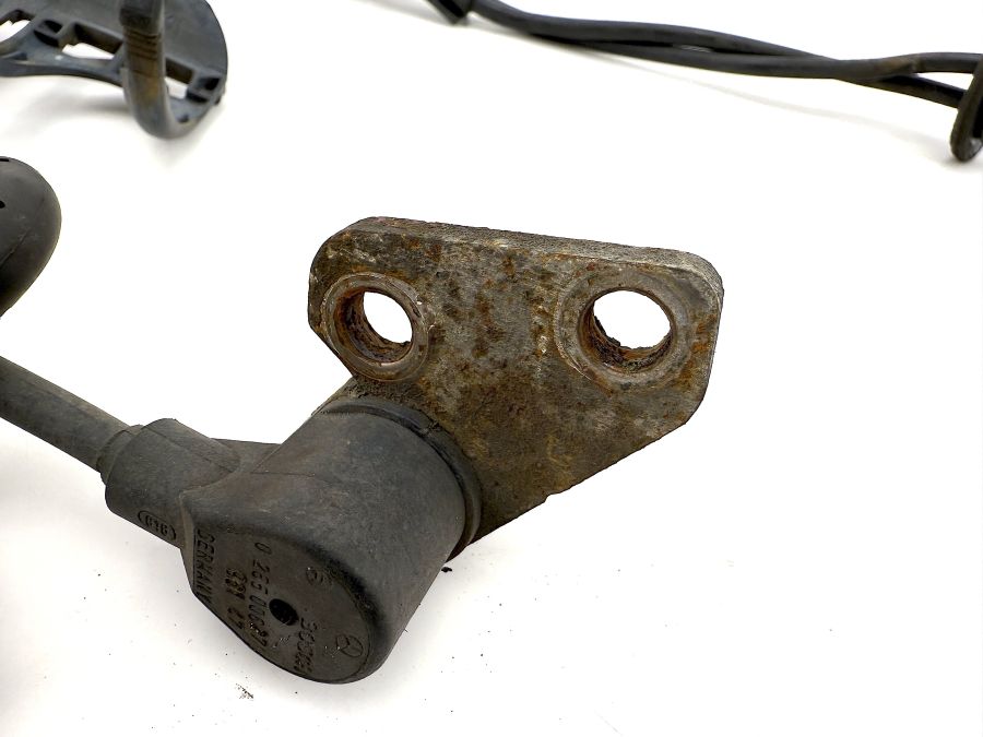 1295403517 1245461743 1295401335 | Mercedes SL500 | R129 ABS Front right wheel speed sensor