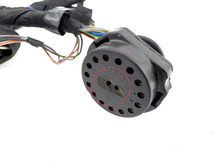 1295404011 | Mercedes 500SL | R129 Instrument cluster wiring connectors 1295404011 | Mercedes 500SL | R129 Instrument cluster wiring connectors