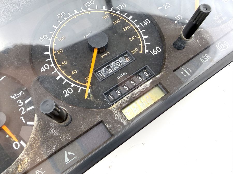 1295407148 | Mercedes 300SL-24 | R129 Instrument cluster speedometer