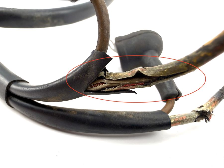 1295409808 | Mercedes 300SL-24 | R129 Fuel pump wiring harness