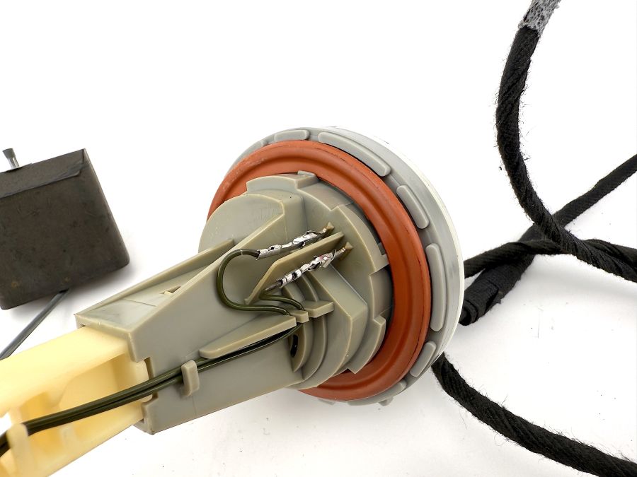 1295420617 1295421117 | Mercedes SL500 | R129 Fuel gas tank level sensor