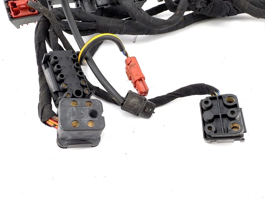 1295434208 1295451340 1298210047 | Mercedes SL500 | R129 Electric seat wiring connectors left side 1295434208 1295451340 1298210047 | Mercedes SL500 | R129 Electric seat wiring connectors left side