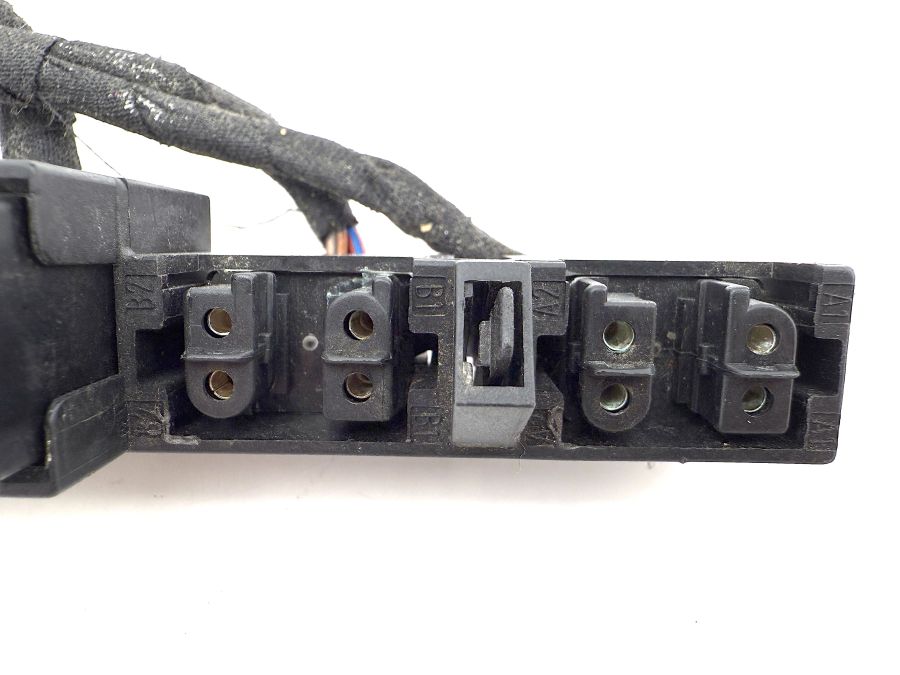 1295434208 1295451340 1298210147 | Mercedes SL500 | R129 Electric seat wiring connectors right side