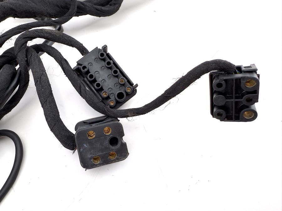 1295434208 1295451340 1298210147 | Mercedes SL500 | R129 Electric seat wiring connectors right side