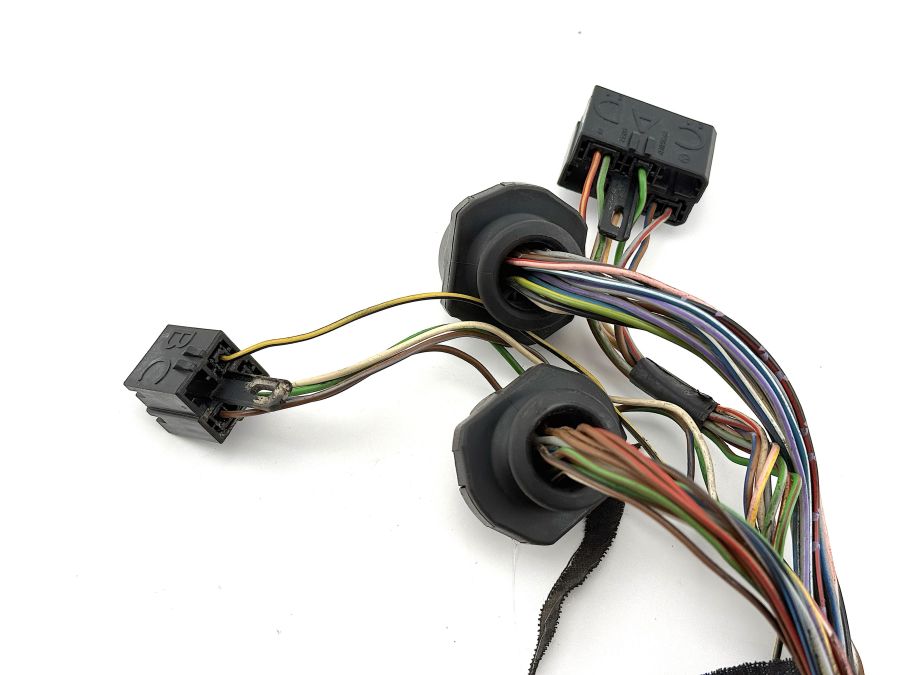 1295450019 1295450119 0105455028 | Mercedes 300SL-24 | R129 Instrument cluster wiring connectors