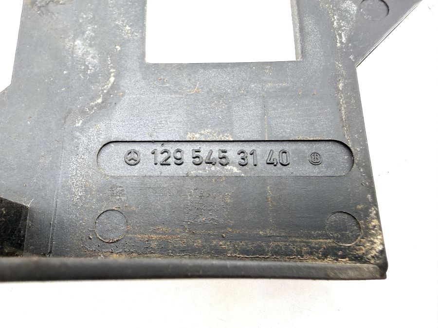 1295450026 1295453140 | Mercedes 300SL-24 | R129 Electric cable connector with bracket