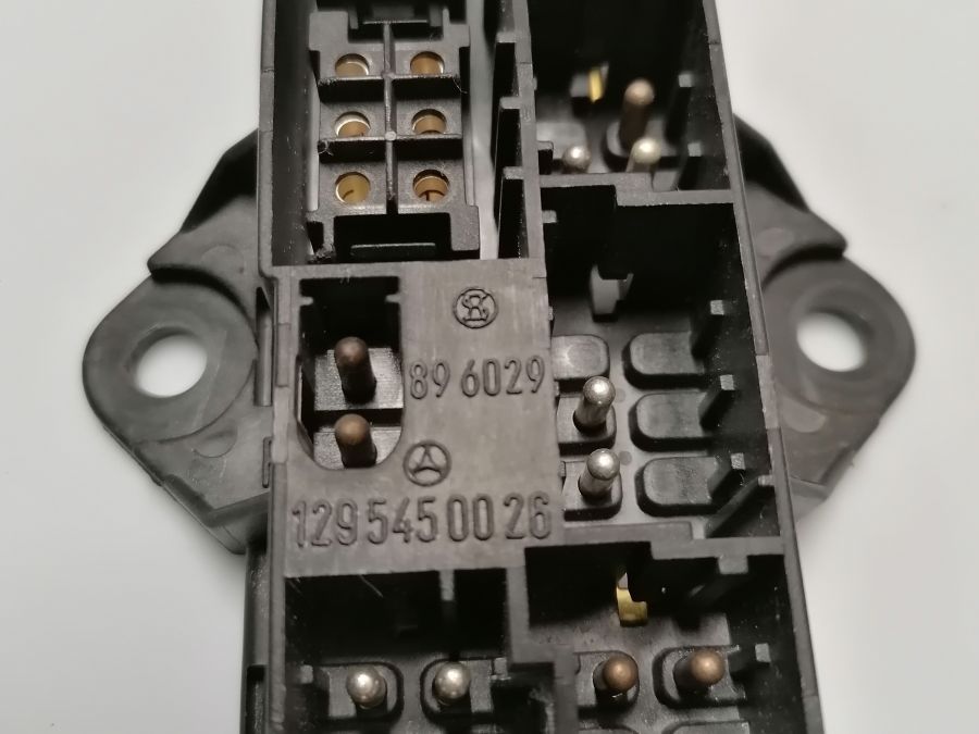 1295450026 | Mercedes 500SL | R129 Electric Cable Connector