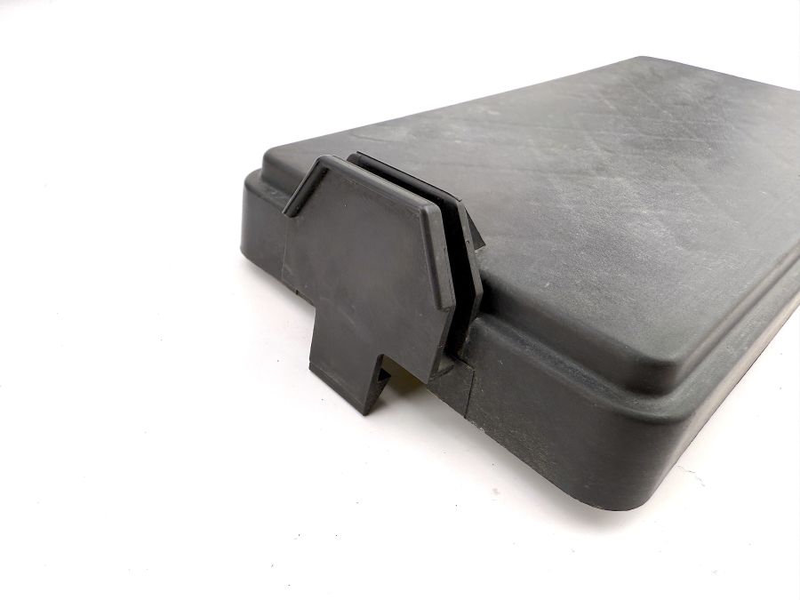 1295450747 1295401050 1295452000 | Mercedes SL500 | R129 Fuse box with cover 1295450747 1295401050 1295452000 | Mercedes SL500 | R129 Fuse box with cover