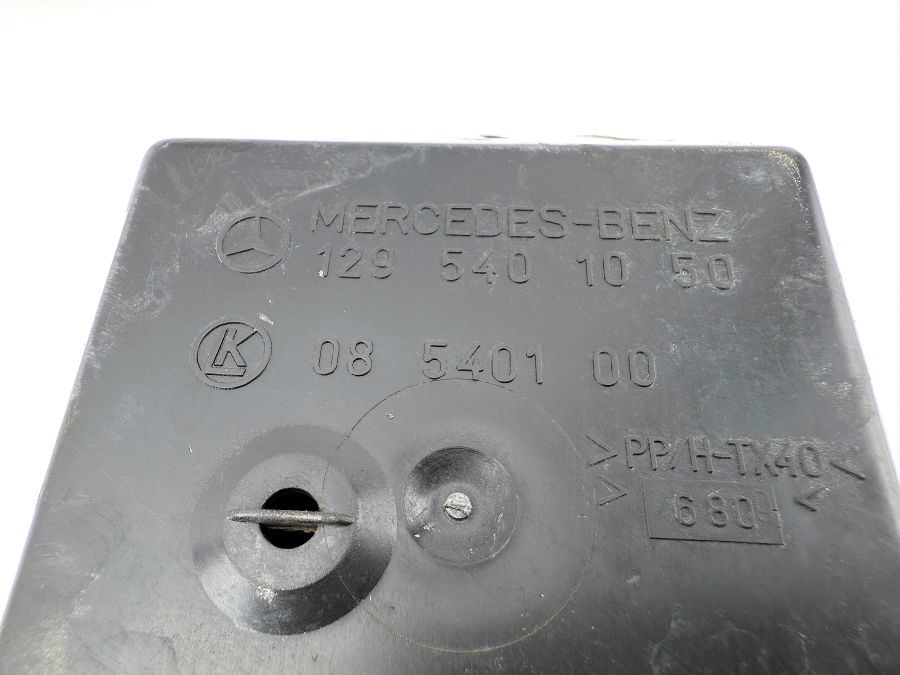 1295450747 1295401050 1295452000 | Mercedes SL500 | R129 Fuse box with cover 1295450747 1295401050 1295452000 | Mercedes SL500 | R129 Fuse box with cover