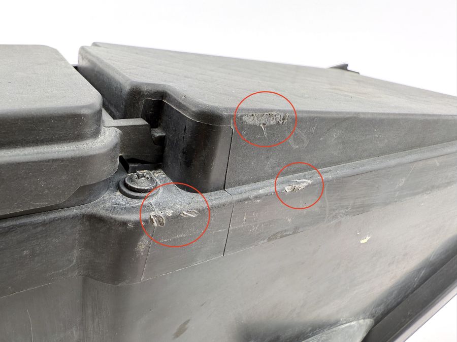 1295450747 1295401050 1295452000 | Mercedes SL500 | R129 Fuse box with cover 1295450747 1295401050 1295452000 | Mercedes SL500 | R129 Fuse box with cover