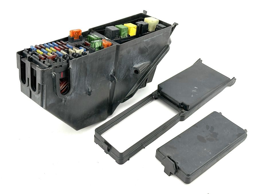 1295450747 1295401050 1295452000 | Mercedes SL500 | R129 Left side fuse box