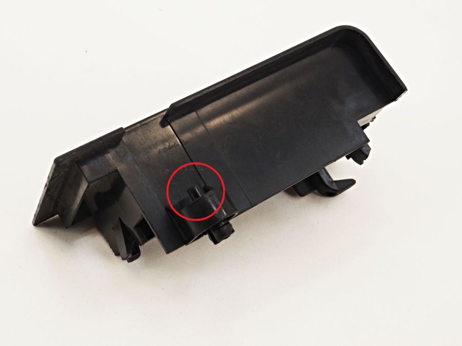 1295451347 | Mercedes SL500 | R129 Trunk fuse box fuse mount