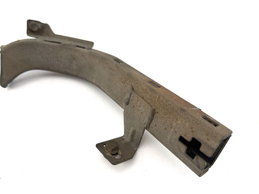 1295460064 1295400018 | Mercedes SL500 | R129 Rear axle cable duct cap 1295460064 1295400018 | Mercedes SL500 | R129 Rear axle cable duct cap