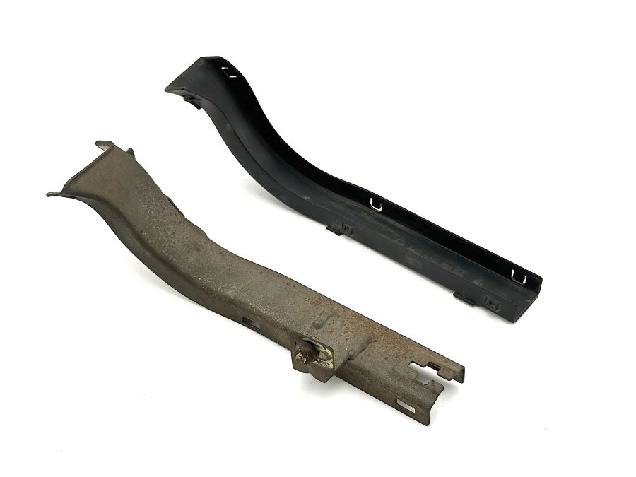 1295460064 1295400018 | Mercedes SL500 | R129 Rear axle cable duct cap 1295460064 1295400018 | Mercedes SL500 | R129 Rear axle cable duct cap