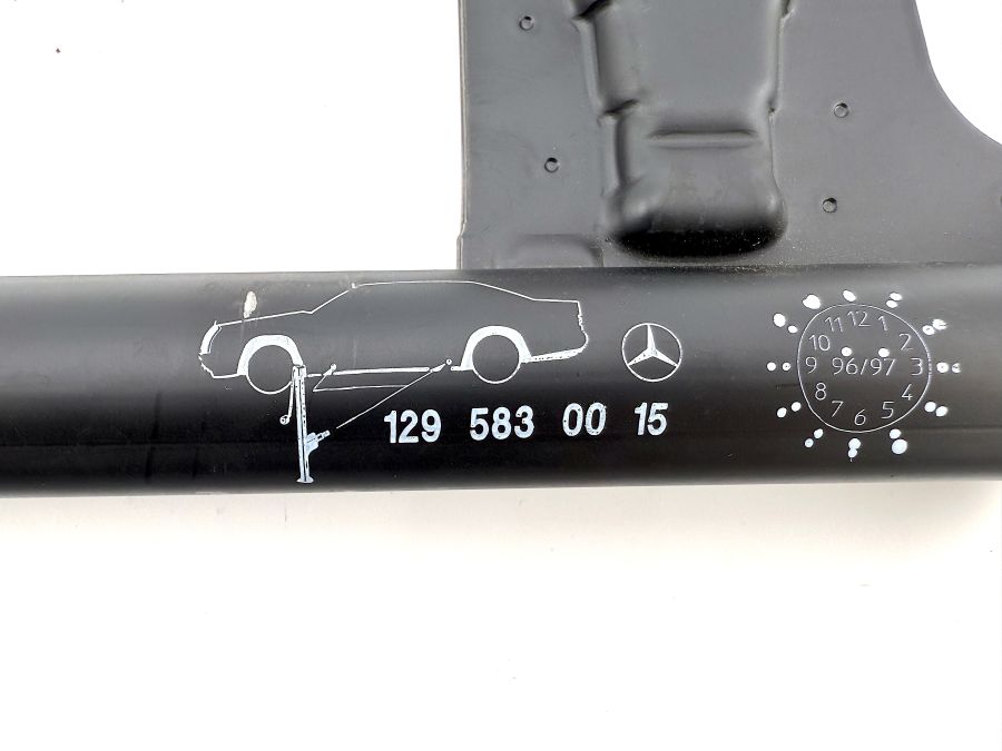1295830015 | Mercedes SL500 | R129 Lift jack 1295830015 | Mercedes SL500 | R129 Lift jack