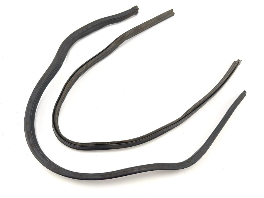 1296280698 1246285298 | Mercedes 300SL-24 | R129 Underhood engine bay seals