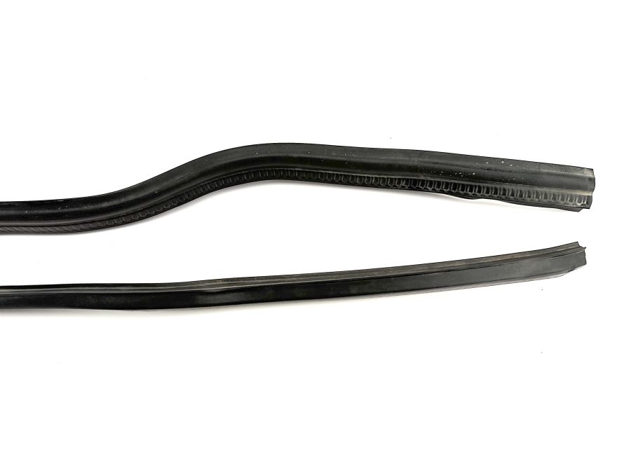 1296280698 1246285298 | Mercedes SL500 | R129 Underhood engine bay seals 1296280698 1246285298 | Mercedes SL500 | R129 Underhood engine bay seals