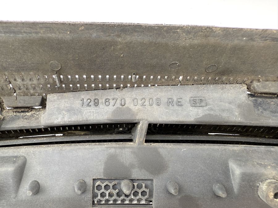 1296700208 | Mercedes SL500 | R129 Windshield cover right lower 1296700208 | Mercedes SL500 | R129 Windshield cover right lower